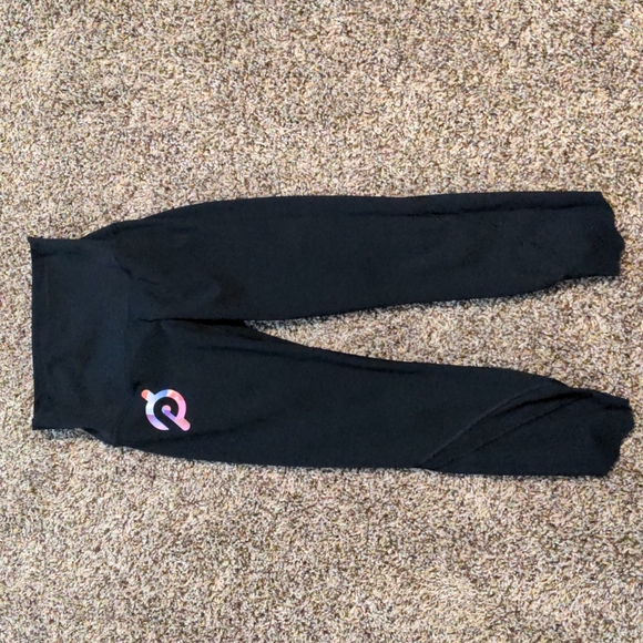 lululemon athletica Pants - Peloton x Lululemon Reversible Scallop Hem Crops